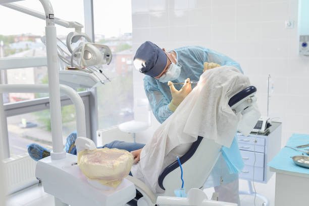Best Dentist for Tooth Abscess  in Delft Colony, CA